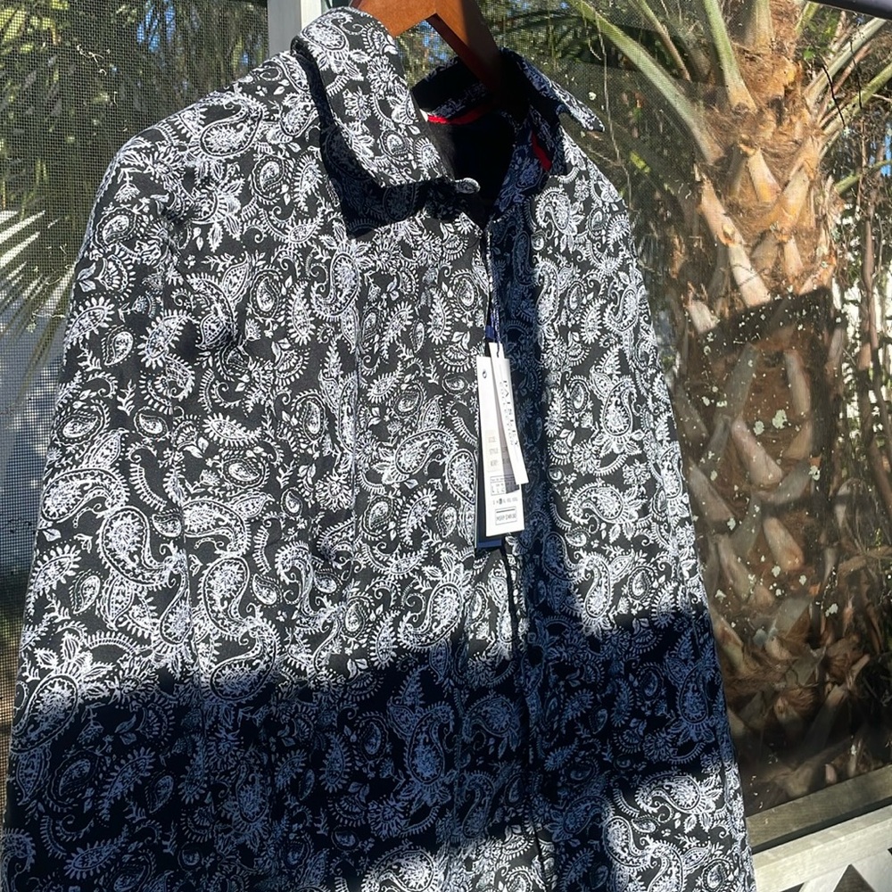 Silver Stone PAISLEY COLLECTION
Large, tags still on.